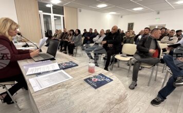 Розопроизводители от цялата страна учредиха в Павел баня „Обединение българска маслодайна роза“ Розопроизводители от цялата страна учредиха в Павел баня „Обединение българска маслодайна роза“