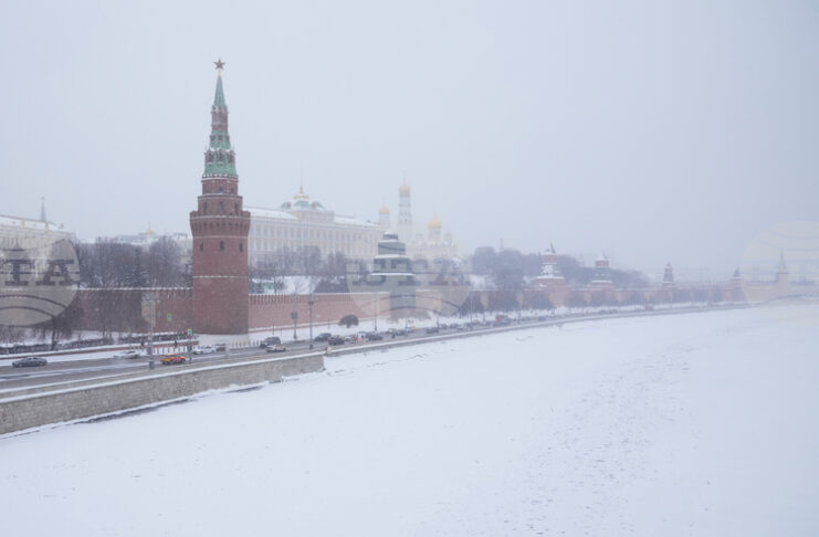 Русия ще преговаря с Украйна по териториални въпроси в рамките консултациите, които започват утре в Женева, заяви Кремъл