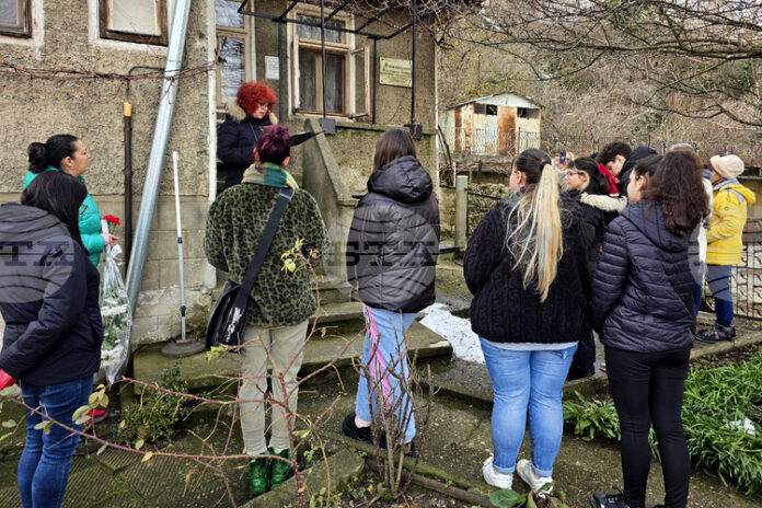 С поднасяне на цветя в Свищов бе отбелязана 148-ата годишнина от рождението на художника Александър Божинов