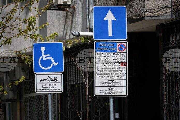 Съдът временно спря част от промените в правилата за паркиране в София