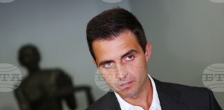 Сайтът, в който са публикувани видеата, заснети в гинекологичен кабинет в София, не е български и е бил с платен достъп, каза прокурор Николай Николаев