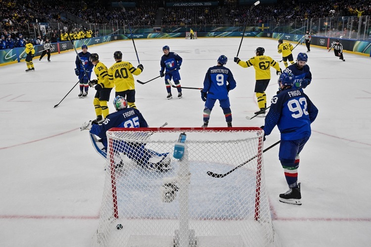 Швеция носител на олимпийската сребърна медал стартира своето участие в