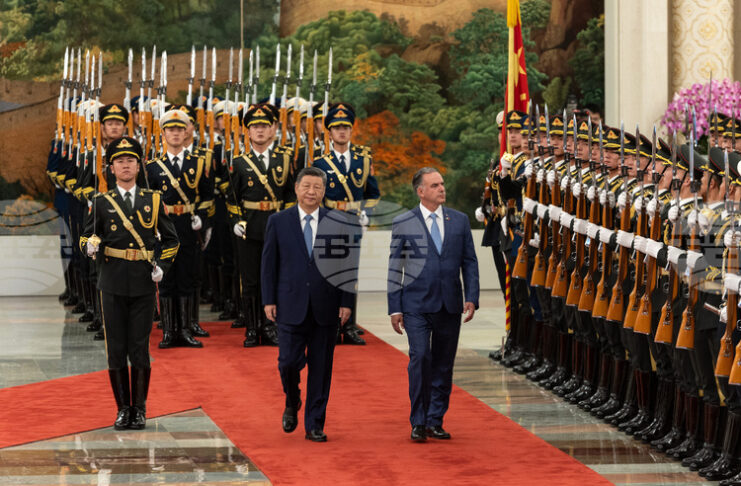 Си Цзинпин призова на среща с уругвайския президент за справедлив многополюсен свят