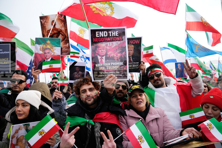 Синът на последния ирански шах Реза Пахлави който живее в