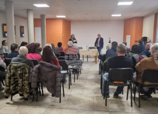 Среща с поетесата Роза Боянова се състоя в Народно читалище „Добри Войников – 1856“ в Шумен