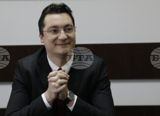 Ще се борим срещу система, доминирана от корупция, каза Крум Зарков от БСП