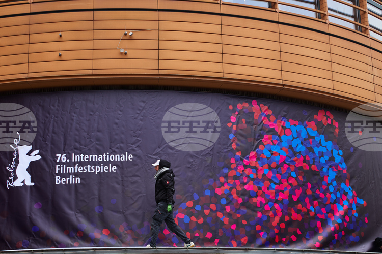 Световната премиера на филма „Атлас на вселената", копродукция на Румъния и България, се състоя в Берлин