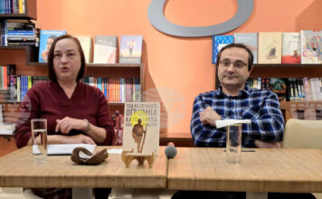 Това е книга за много драматичен и труден период, каза Боян Йорданов при представянето на "Под месечината, огромна като тиква"