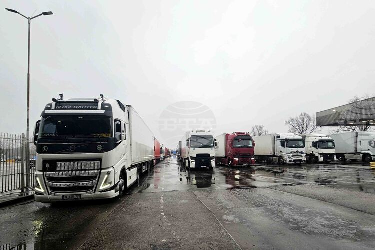 Трафикът е интензивен на ГКПП „Капитан Андреево“ на изход за товарни автомобили, съобщават от „Гранична полиция“