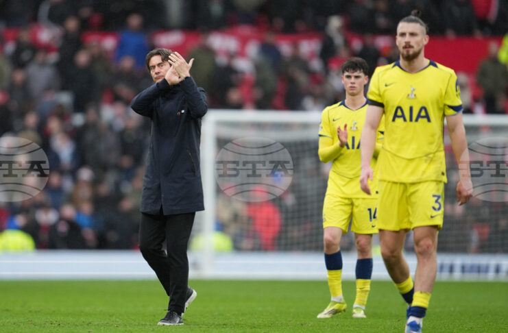 Уейн Рууни: „Тотнъм води битка за оцеляване“