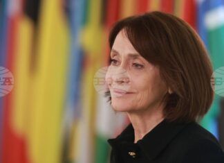 В МВнР работят 56 души в пенсионна възраст с дипломатически ранг, съобщи служебният министър Надежда Нейнски