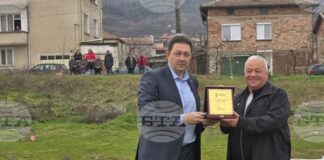 В Община Петрич избраха Стоян Кайнакчиев за "Цар на виното" сред близо 40 производители