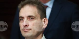 В служебния кабинет искаме да видим експерти и професионалисти, които не са свързани с партиите на статуквото, каза Севим Али от АПС