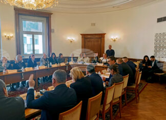 Въвеждането на мултифондовете в допълнителното пенсионно осигуряване одобри на второ четене социалната комисия в парламента