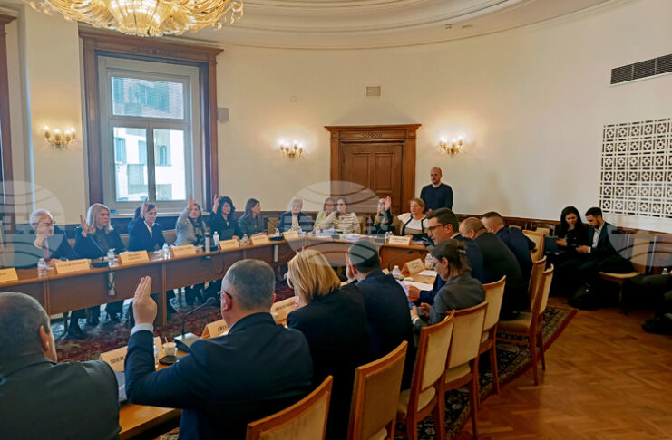 Въвеждането на мултифондовете в допълнителното пенсионно осигуряване одобри на второ четене социалната комисия в парламента