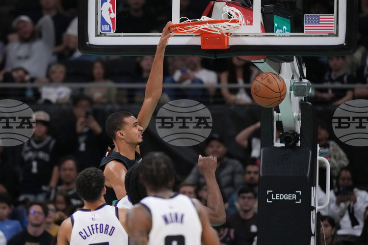 Грейсън Алън отбеляза 27 точки в своето завръщане след четири