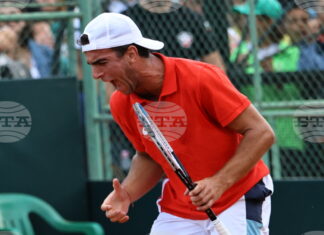 Янаки Милев се класира за полуфиналите на двойки на турнир по тенис в Анталия