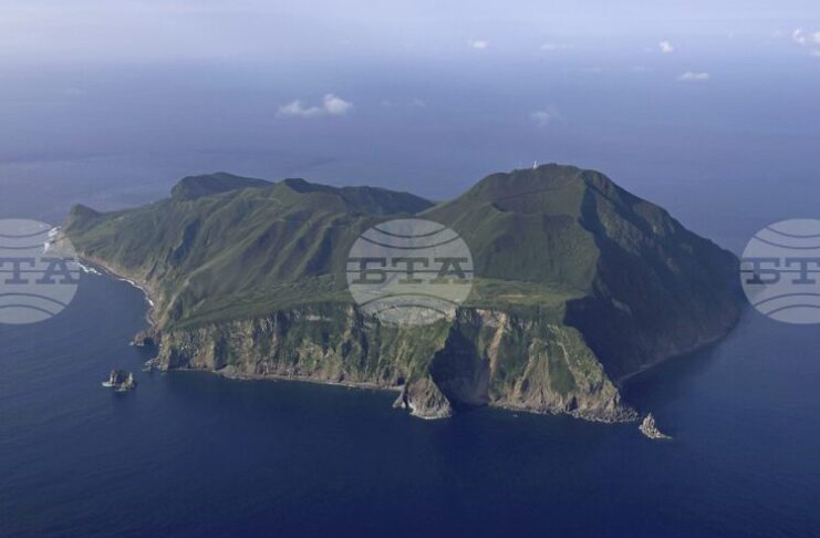 Япония съобщи, че е открила редкоземни елементи по време на дълбоководна проучвателна мисия