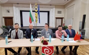 Започва тесен диалог, целта е бързо да се преодолее сегашното състояние на БСП, каза в Перник Крум Зарков Започва тесен диалог, целта е бързо да се преодолее сегашното състояние на БСП, каза в Перник Крум Зарков