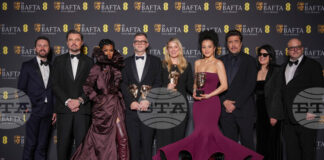 „Битка след битка“ на режисьора Пол Томас Андерсън спечели наградата БАФТА за най-добър филм