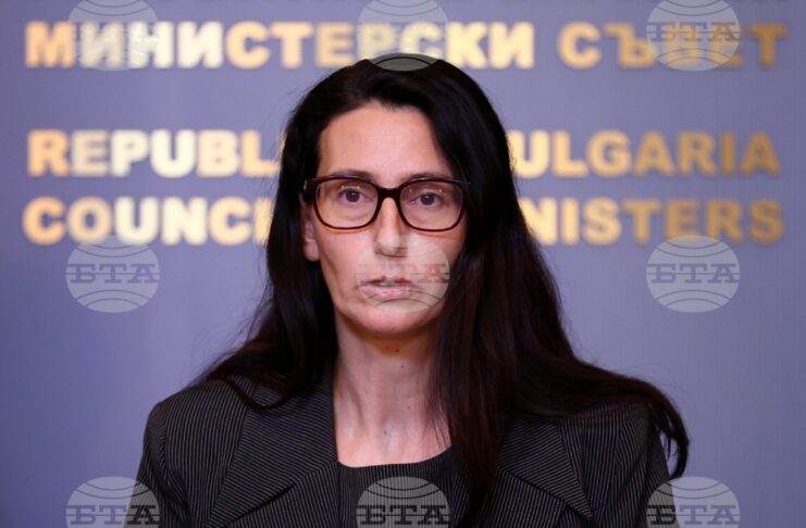 На снимката: служебният министър на регионалното развитие и благоустройството Ангелина Бонева.