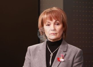 На снимката: говорителят на ЦИК Росица Матева