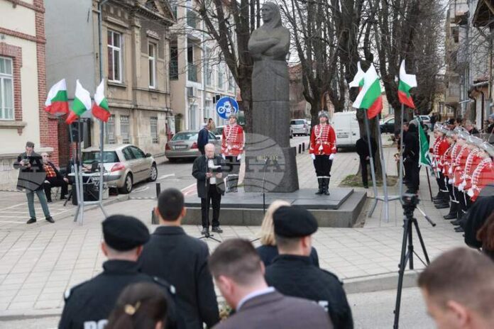 133 години от смъртта на Баба Тонка бяха отбелязани в 133 години от смъртта на Баба Тонка бяха отбелязани в Русе