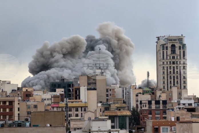 ПРЕГЛЕД НА ПЕЧАТА
                                                                                                Войната в Близкия изток продължава да е тема номер едно в западния печат