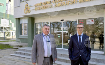 Служебният министър на енергетиката Трайчо Трайков пристигна в АЕЦ „Козлодуй“, за да инспектира на място пусковите дейности по неядрената част на шести блок