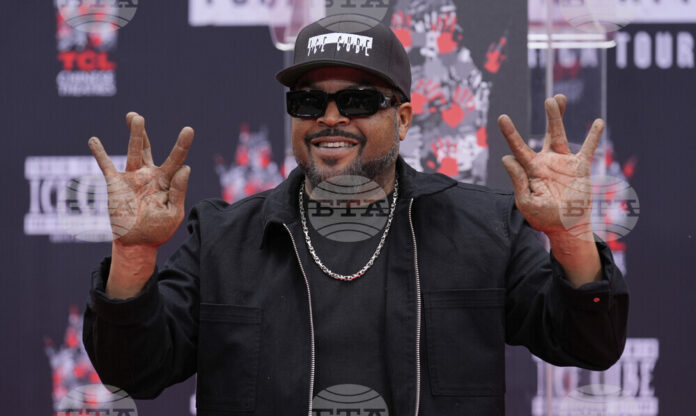 йс Кюб взе „Златна малинка" за най-лош актьор за ролята си във “Война на световете",