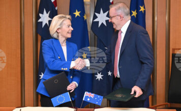 Председателката на Европейската комисия Урсула фон дер Лайен и австралийският премиер Антъни Албанезе