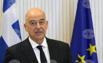 Никос Дендиас