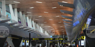 Акциите в компаниите от туристическия сектор се сринаха, след като конфликтът между САЩ и Иран наруши въздушния трафик