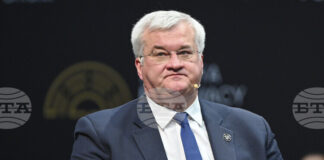 АКТУАЛИЗИРАНА
                                                                                                Киев заяви, че седемте украински граждани, които снощи бяха задържани в Будапеща, вече са освободени