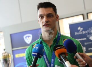 Александър Николов вкара 25 точки и класира Кучине Лубе Чивитанова на полуфинал в италианското волейболно първенство