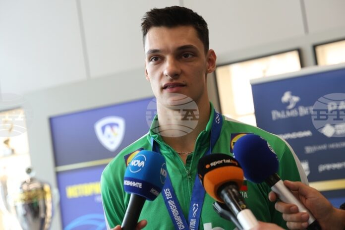 Александър Николов вкара 25 точки и класира Кучине Лубе Чивитанова на полуфинал в италианското волейболно първенство