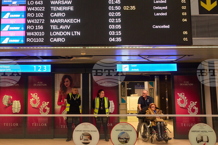 АНАЛИЗ
                                                                                                Десетки хиляди чужденци са блокирани в Близкия изток заради разширяването на войната с Иран