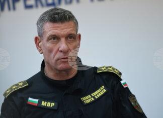 Арестуван е кметът на село Овчарово, който е раздавал суми на жители, за да гласуват за определена партия, съобщи Георги Кандев