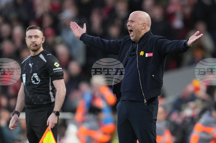 Арне Слот след равенството на Ливърпул с Тотнъм: „Освиркванията са нормални“