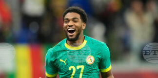 Астън Вила обмисля привличането на млад талант от Пари Сен Жермен