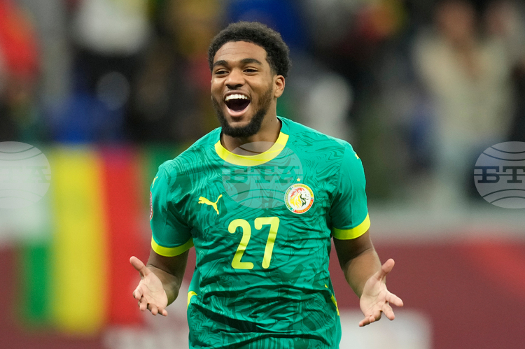 Астън Вила обмисля привличането на млад талант от Пари Сен Жермен