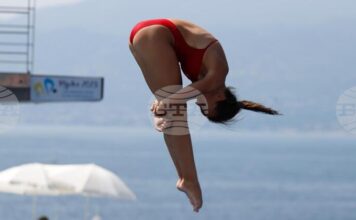 Българските състезатели по скокове във вода спечелиха шест златни и един сребърен медал от шампионата на Австрия