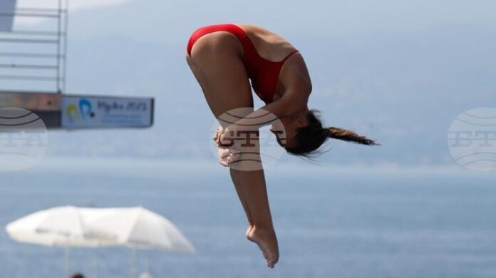 Българските състезатели по скокове във вода спечелиха шест златни и един сребърен медал от шампионата на Австрия