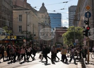 Близо 2 млрд. лева прехвърлиха от един пенсионен фонд в друг осигурените лица през 2025 година, сочат данните на КФН