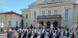 Богатството на фолклорните танци показаха шест състава от страната на празник в Ямбол