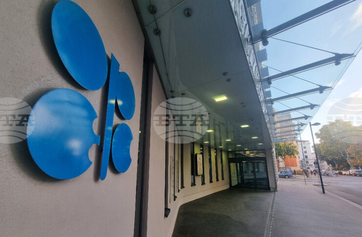 Цената на петрола на ОПЕК скочи с почти 20 на сто до над 115 долара за барел