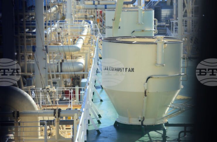 Цената на природния газ на хъба TTF се понижи с над 15 на сто, на "Газов хъб Балкан" се повиши с 11 процента