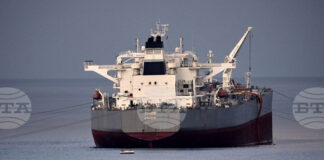 Цените на петрола скочиха в азиатската търговия на фона на опасения за доставките заради конфликта в Близкия изток