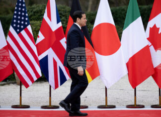 Държавният секретар на САЩ Марко Рубио не изключва възможността за пренасочване на оръжия към Близкия изток