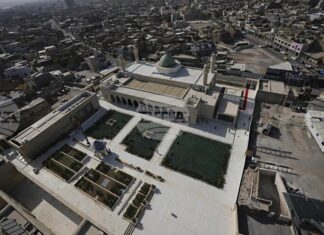 Двама иракски полицаи бяха убити при удар срещу щаба на "Силите за народна мобилизация" в Мосул, съобщиха местните власти